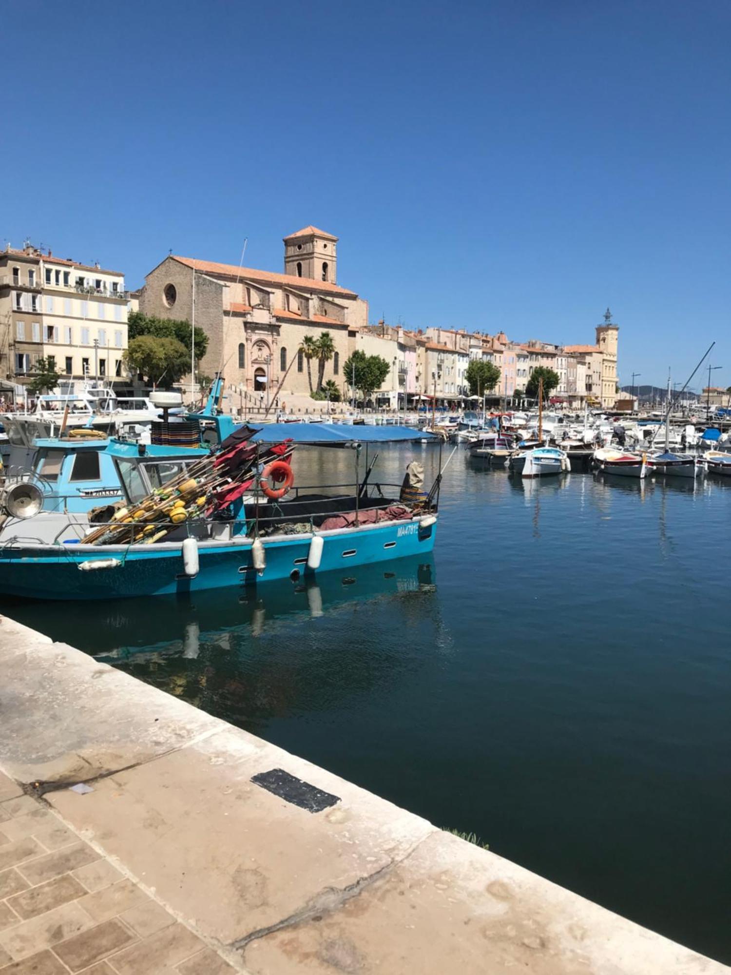 Appartement A 2 Pas Du Port De La Ciotat